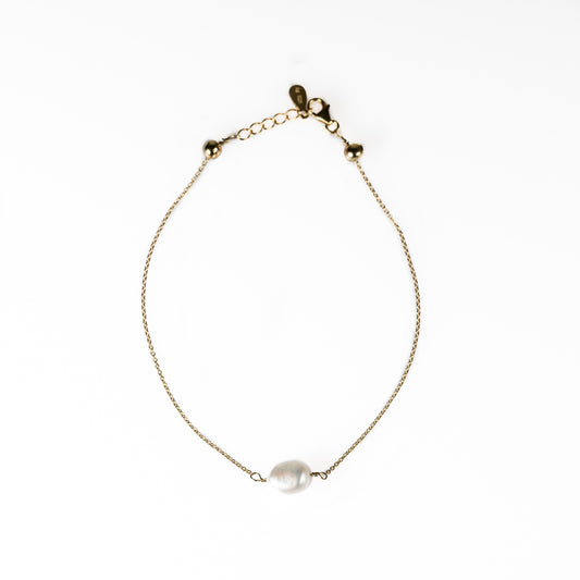 Back to basics single pearl bracelet