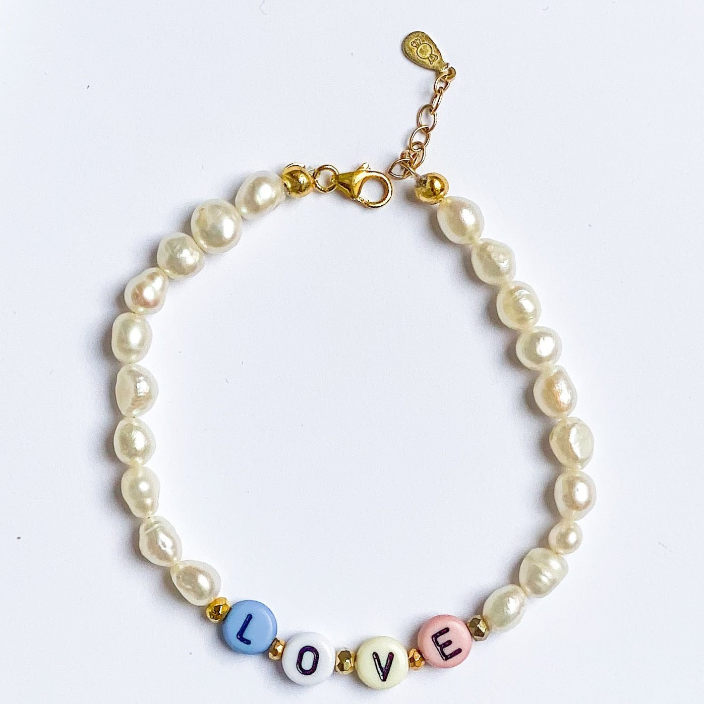 pearl with word bracelet 